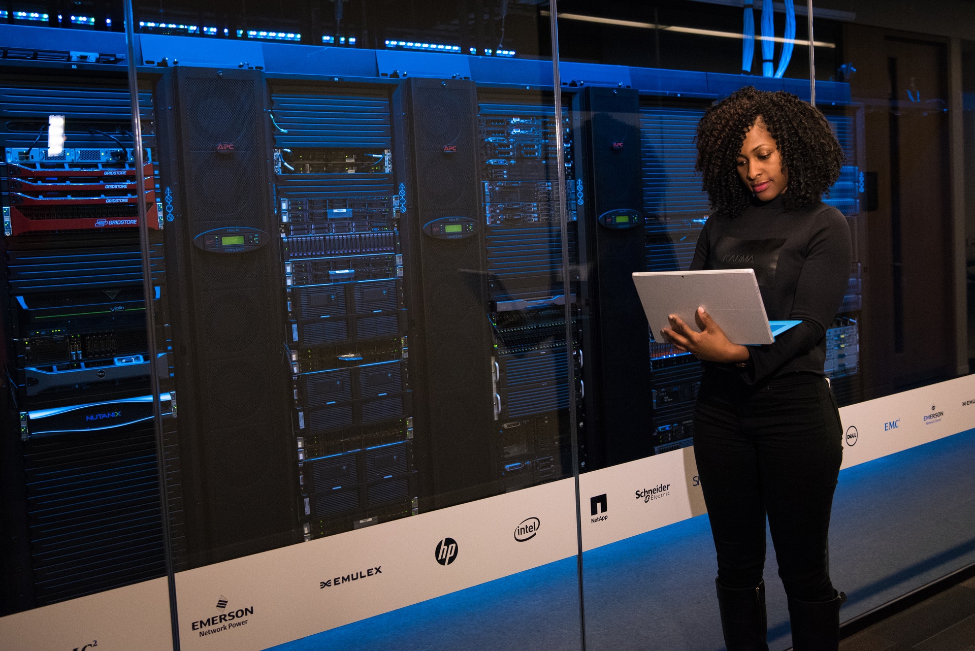 Engineer working in an Opennology-managed server room